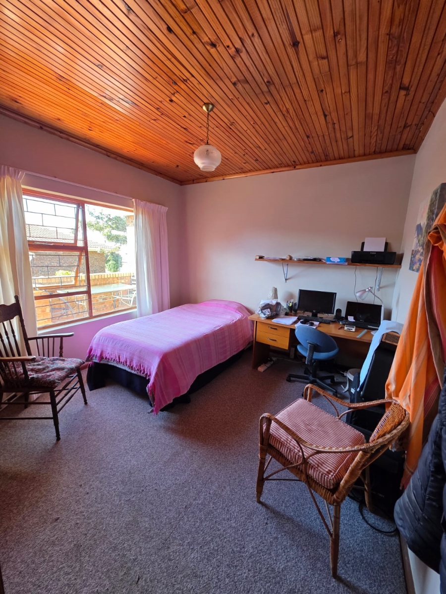 3 Bedroom Property for Sale in Wavecrest Eastern Cape